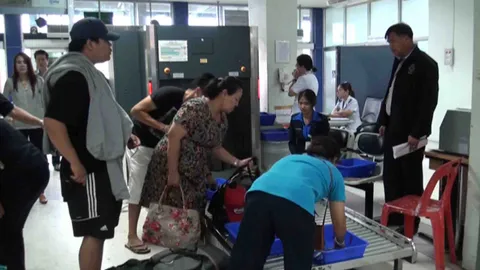 ท่าอากาศยานบุรีรัมย์-หาดใหญ่ คุมเข้ม 'ลูกเทพ' จับสแกนหมดก่อนขึ้นเครื่อง