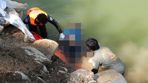 ตร.รวบ 2 เฒ่าโหด ทุบหัวเพื่อนคาวงเหล้า โยนทิ้งน้ำยม หวังอำพรางคดี