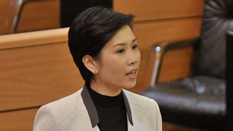 'รัชดา' ปัด ปชป. แทงกั๊ก รธน.