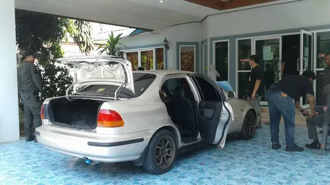 บุกทลายปาร์ตี้ยา รวบ 21 เยาวชน คารีสอร์ตหรู เมืองชลฯ