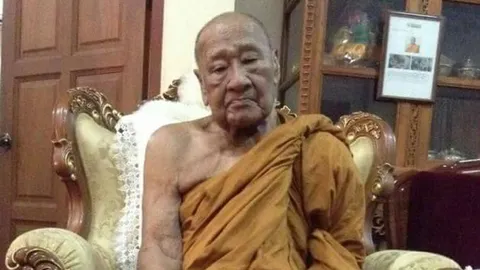 สิ้นเกจิดังภาคใต้ 'หลวงปู่แสง' มรณภาพอย่างสงบ สิริอายุ 102 ปี