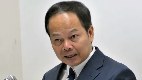 'เพื่อไทย' ซัดร่างฯใหม่ไทยประดิษฐ์ ฉุดอำนาจบริหาร ได้รบ.เป็ดง่อย