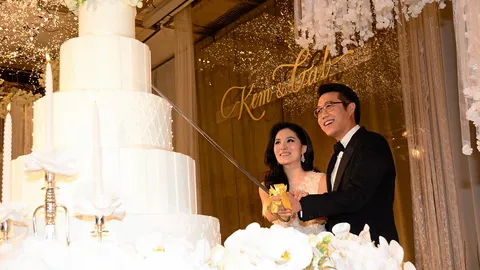 คู่วิวาห์ประเดิมศักราชใหม่