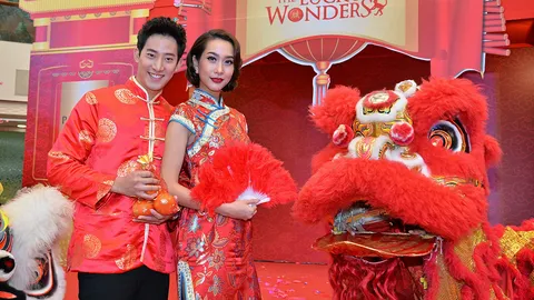 เสริมเฮงปีวอก "เอก-โบ" ควงคู่ไหว้เทพฯ