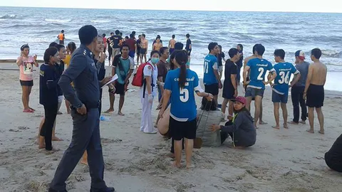 คลื่นพิโรธ! กลืน นศ.วิศวะ ม.ดังสงขลา ดับ 1 โคม่า 2 ลงเล่นน้ำขณะเข้าค่าย