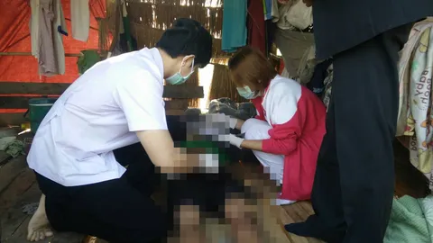 เฒ่าสุโขทัย น้อยใจ บ่นคนไร้ค่า พบเป็นศพ แขวนคอ ชายคากระท่อม
