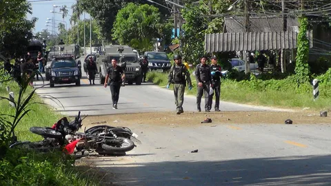 ดักบึมชุดคุ้มครองครูที่ปัตตานี ตร.-นร.-ผู้ปกครอง บาดเจ็บ 5 