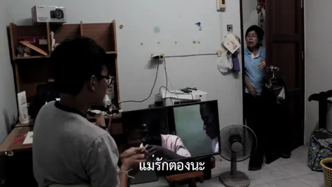 สิงห์อมควันต้องดู! หนุ่มอัดคลิปลองใจแม่แกล้งสูบบุหรี่ แม่พูดซึ้งน้ำตาไหล