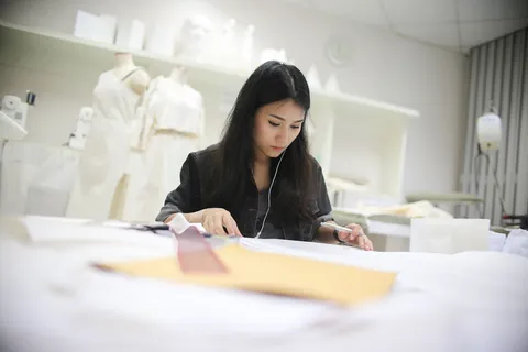 ส่องที่เรียนดีไซเนอร์ระดับโลก! Study Inside พาไปลุย บุนกะ สถาบันสอนแฟชั่นจากญี่ปุ่น