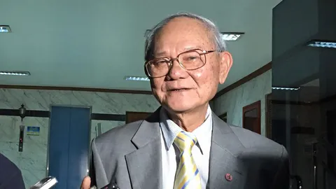 'มีชัย' มึน ตีความข้อ 16 ครม.คือการปฏิรูปรอยต่อ รบ.เก่า-ใหม่