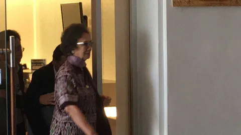 ดีเอสไอ นัด 'พานทองแท้-กาญจนา' แจงคดีเช็คกรุงไทย 4 มี.ค.