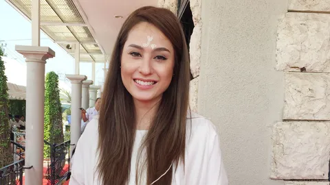 ขวัญ อึกอักตอบ อ้าย ส่งดอกไม้ให้ บอกถึงเวลาเดี๋ยวก็รู้!!