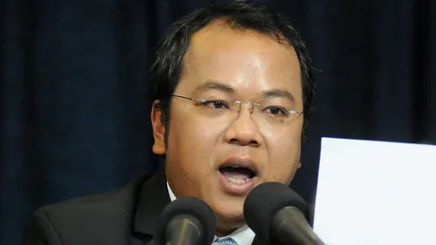 ปชป. น้อมรับคำสั่งศาล งดแสดงความเห็นจำนำข้าว จี้ พท. เคารพกระบวนการ