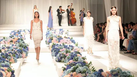 WEE นำแรงบันดาลใจจากดอกไฮเดรนเยียร์ สร้างสรรค์คอลเลคชั่น S/S 2016