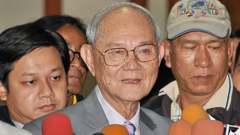 กรธ.เริ่มทบทวนหมวดรัฐสภา ชะลอปมที่มา ส.ส.-ส.ว.