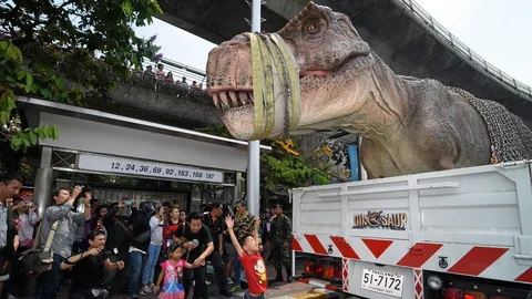 ทีเร็กซ์บุกกรุง