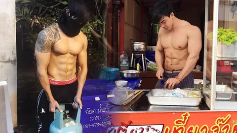 ใครเห็นเป็นระทวย! เปิดใจพ่อค้าก๋วยเตี๋ยวแซ่บสนั่นโซเชียล