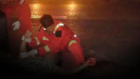 ยิง 2 วัยรุ่นสาหัส โต๊ะข้างๆไม่พอใจ แค่คุยเสียงดัง!