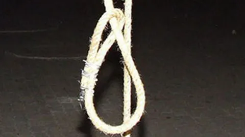 น้อยใจเมียพาลูกหนีออกจากบ้าน หนุ่มใหญ่แขวนคอดับ