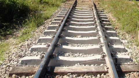 คมนาคม เปิดเวทีให้ความรู้ ฟังความเห็นชาวระยอง พัฒนารถไฟไทย-จีน