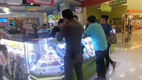 เขมรงัด‘ห้างดัง’ ฉกมือถือ3ร้าน ทุบ‘ตู้เอทีเอ็ม’ เผ่นลอยนวล!