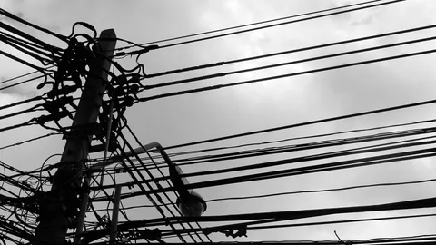 หวั่นมลพิษกระทบชีวิต ค้านโรงงานสายไฟฟ้า