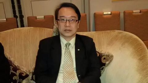 'อนุสรณ์' คาด ศก.ไทย 59 โตต่ำกว่า 3.5% ส่งออกขยายตัวลบต่อเนื่อง