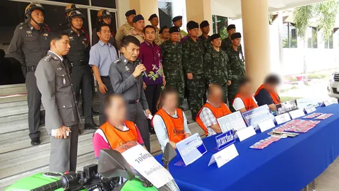 จับ ส.ท.-อดีตครู ค้ายาบ้า! จากกาฬสินธุ์ข้ามเขตขายร้อยเอ็ด  