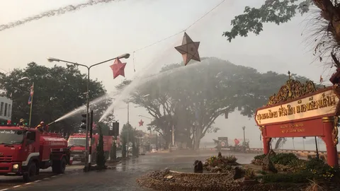 ทหารฉีดพ่นน้ำ ลดหมอกควันไฟ ปกคลุมสามเหลี่ยมทองคำ