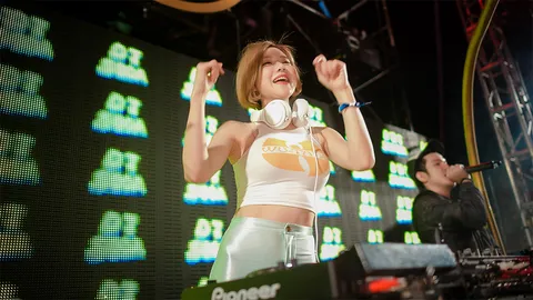 อื้อหือ! ซูมๆ ดีเจโซดาเก็บตกคอนเสิร์ตในไทย ลีลามิกซ์เซ็กซี่ขยี้ใจสุดสะเด่าต้องดู