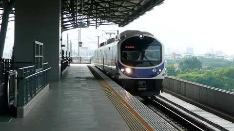 แอร์พอร์ตลิงก์เดือด! 'ออมสิน'สั่งล้อมคอก ซัดต้องมีคนรับผิดชอบ