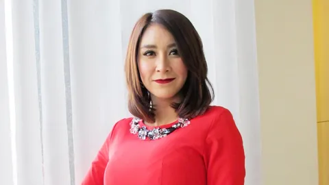 ใหม่ ปัดหั่นผมสั้นประชดรัก ยอมรับเพิ่งคืนดี พี่ตรัย หลังเลิกกัน 3 เดือน