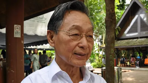  'ชวน' อวย 'บิ๊กตู่' พัฒนาถนนลงใต้ บอก ราคายางตกไม่ใช่ความผิด รบ.