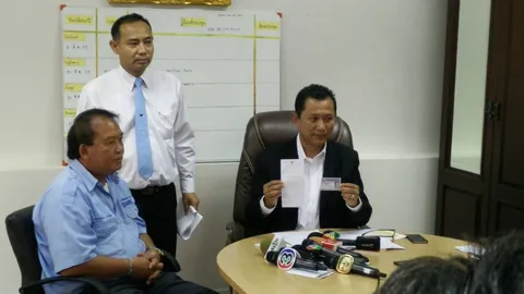 ลงดาบ! สั่งถอนใบขับขี่แท็กซี่สุวรรณภูมิ ทำขายหน้าคิดค่าโดยสารต่างชาติแพง