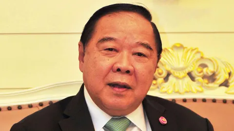 'บิ๊กป้อม' ลั่นไม่กลัว ถูกคว่ำ รธน.