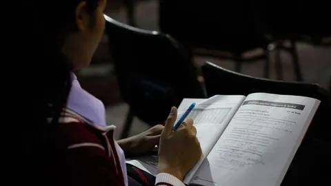 คนไทยอ่านหนังสือเฉลี่ย 66 นาทีต่อวัน วัยโจ๋อ่านบนโซเชียลมากกว่า นสพ.