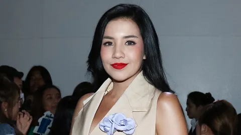 ใบเตย ไม่ซีเรียสคนเมาท์ใส่ผ้าสามสีปาร์ตี้วันเกิด