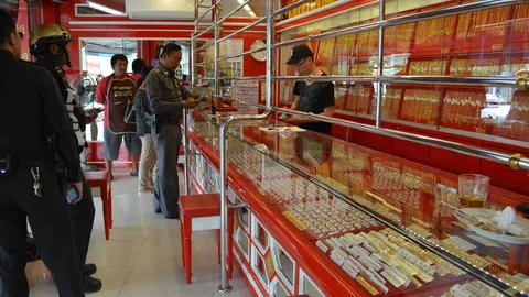 ล่าโจรหัวกระเซิง บุกเดี่ยววิ่งราวทอง 3 บาท ร้านกลางเมืองอุดรฯ   