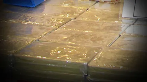 ตร. สกัดจับ 4 ผู้ต้องหา แก๊งเรือขนสินค้าไต้หวัน ขนเฮโรอีน 120 แท่ง 