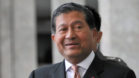 'เฉลิม'ปัดเจรจาศึกน้ำพริก แม่ประนอมเคยขอให้ช่วย ชี้เรื่องในครอบครัว