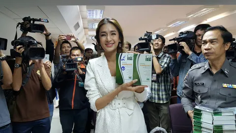 'เนย โชติกา' ร้อง ปคบ. จับคนปลอม ทำอาหารเสริม