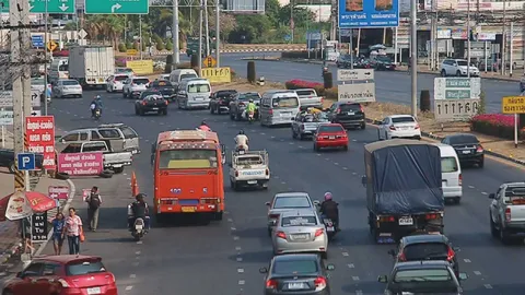 คนทยอยเดินทางสงกรานต์! จราจรขึ้นเหนือ รถหนาแน่น เคลื่อนตัวช้า