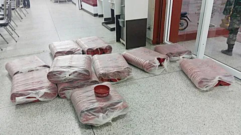 ทหาร บุกยึดขันแดง 547 ใบ บ้านอดีตแกนนำแดงสุรินทร์