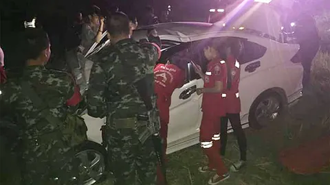 รับสงกรานต์ ทหารขับเก๋งชนท้ายรถบรรทุกน้ำมัน ดับคารถ