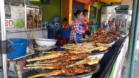 ไก่ย่างเขาสวนกวางขายดี สงกรานต์ยอดทะลักวันละ 400 ตัว