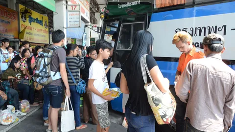 ขนส่งโคราช สั่งเพิ่มรถเท่าตัว มั่นใจไม่มีผู้โดยสารตกค้างแน่นอน