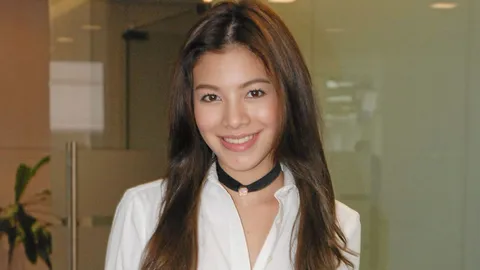 ‘แคท’ หัวใจว่าง เคลียร์ข่าว เก้า แค่เพื่อน