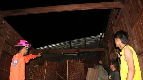 พายุฤดูร้อนถล่มซ้ำศรีสะเกษ บ้านเรือน 4 อำเภอ เสียหาย กว่า 300 หลัง