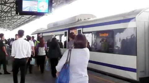 แอร์พอร์ตลิงก์ เผย จนท.อำนวยสะดวกช่วงสงกรานต์เคร่งครัด ไร้อุบัติเหตุ