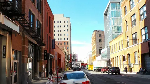 เดินทอดน่อง...มองงานศิลป์ ที่ "อโกร่า แกลเลอรี่" นิวยอร์ก